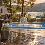 Camping lac de sainte croix avec parc aquatique : piscine et plage au camping
