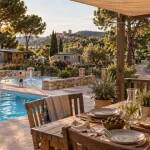 Camping Rose de Provence Verdon : terrasse, piscine chauffée et mobil-homes