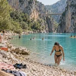 Plage du galetas lac de sainte croix 83630 aiguines : baignade et accès au rivage