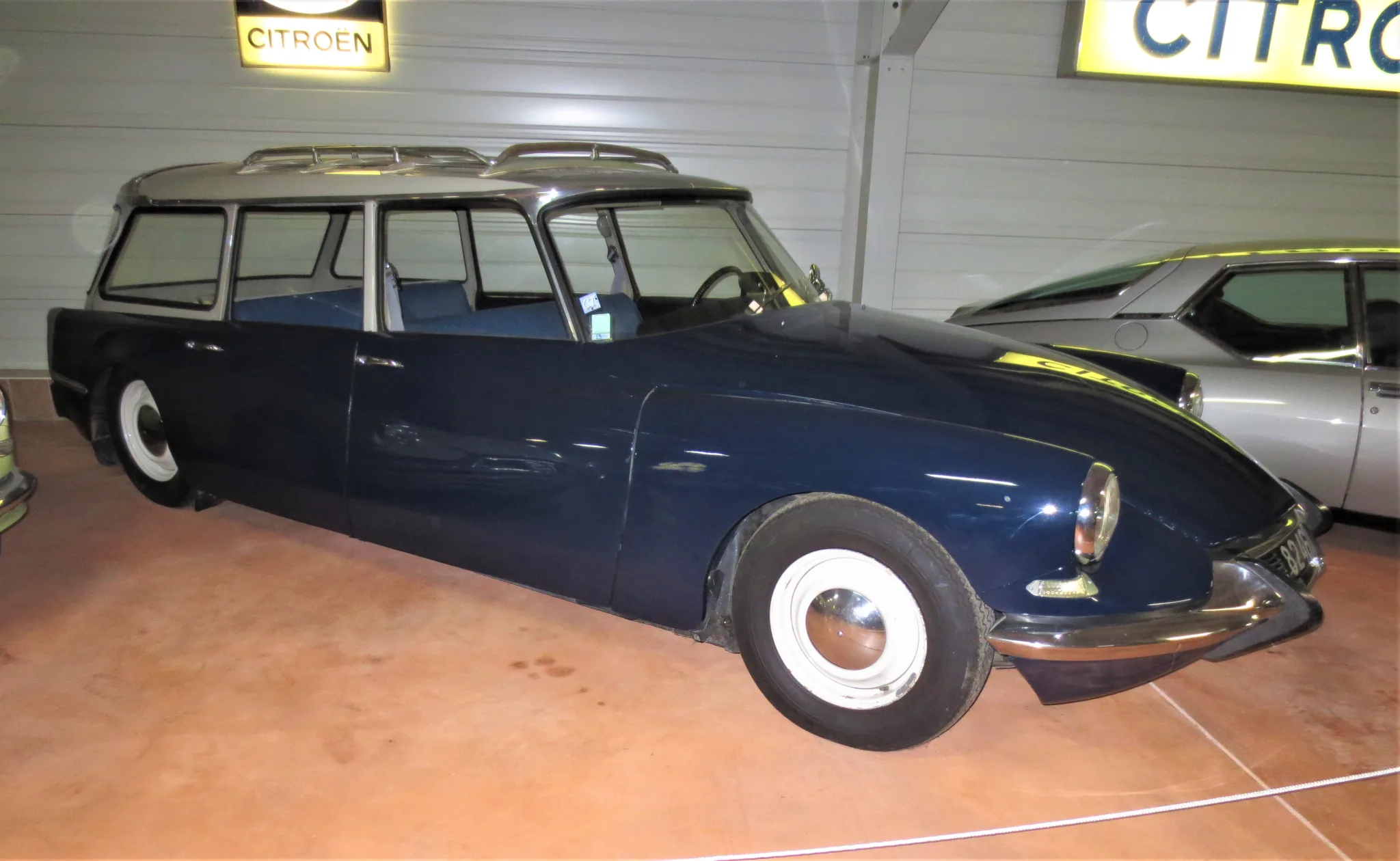 Une Citroën ID 19 Break photographiée au Citromuseum en 2014.